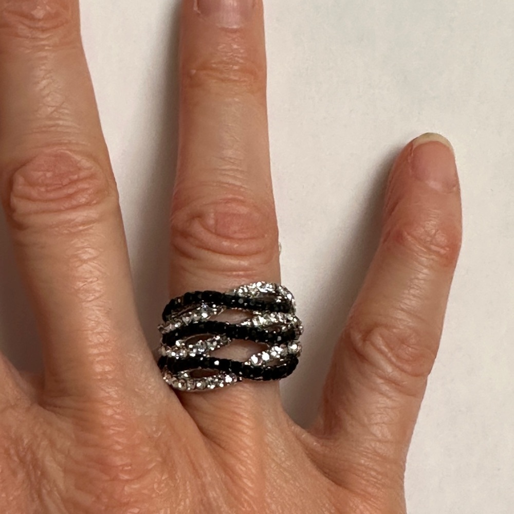 Sparkly Cocktail Ring in Black and White